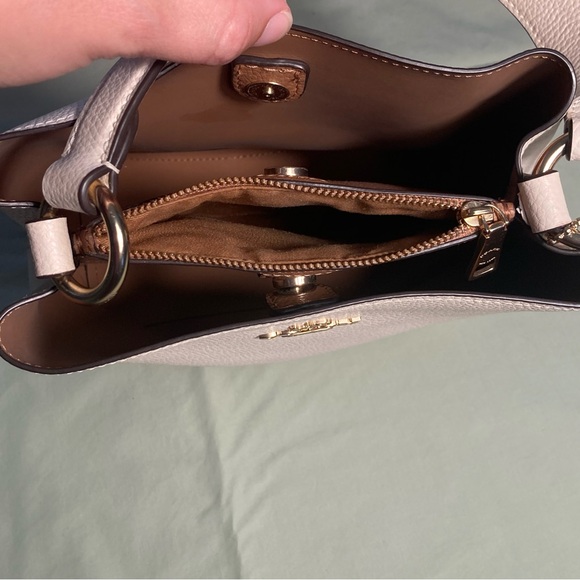 Coach 1011 Town Bucket chalk white pebbles Leather Shoulder Bag - Picture 5 of 11